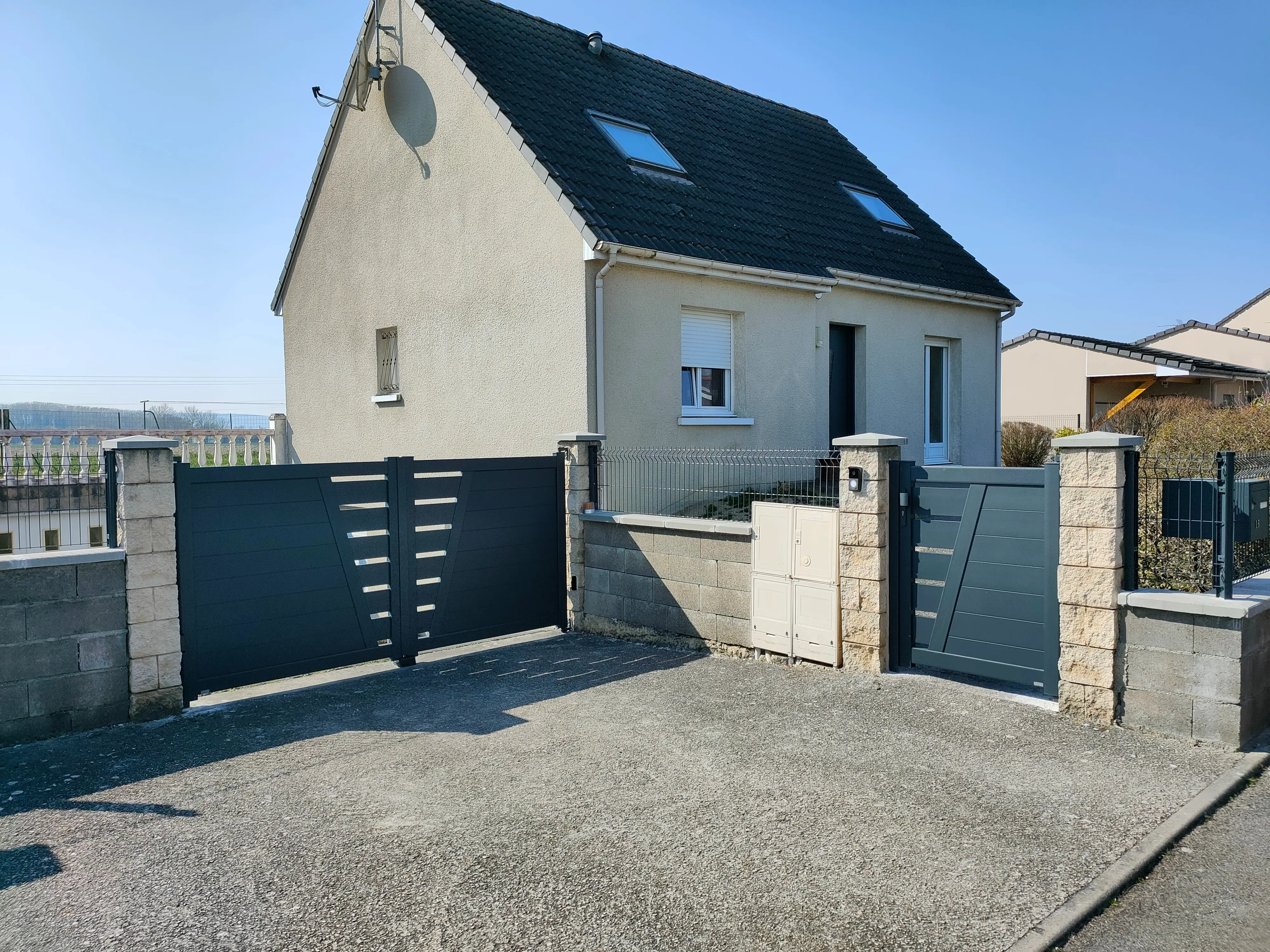 Pergola adossée moderne